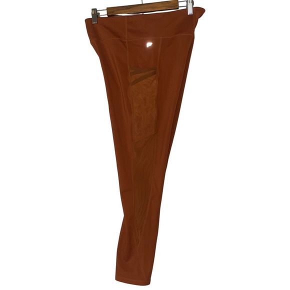 Fabletics XL Trinity Motion 365 Mid Rise 7/8 Leggings burnt orange Triple Pocket - Picture 3 of 5